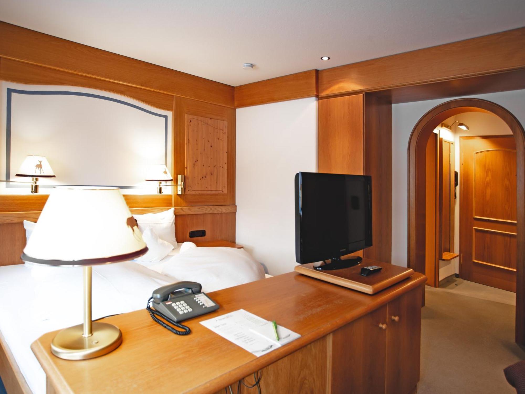 Hotel Bergruh โอเบอร์สทดอร์ฟ ภายนอก รูปภาพ