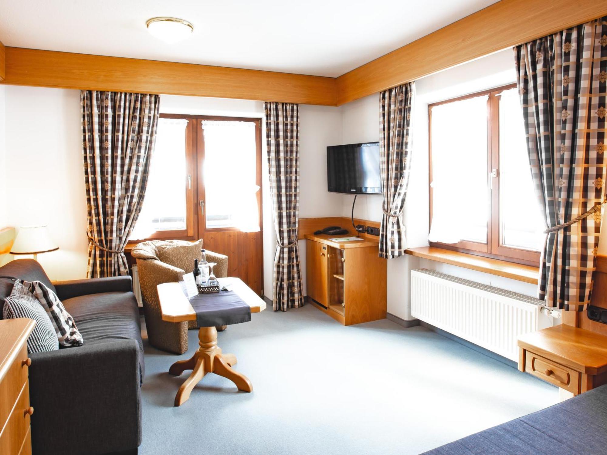 Hotel Bergruh โอเบอร์สทดอร์ฟ ภายนอก รูปภาพ